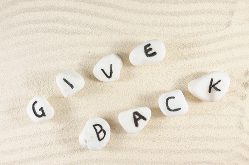 12 Impactful Ways To Give Back on Giving Tuesday