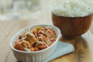 coconut-chicken-curry-serve-rice